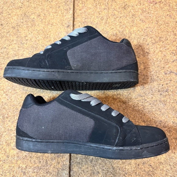 DC Men’s Court Graffik Skate Shoes Gray Black Size 13 - Picture 4 of 8